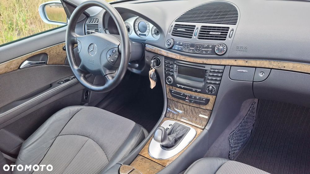 Mercedes-Benz Klasa E 200 Kompressor Automatik Avantgarde - 28