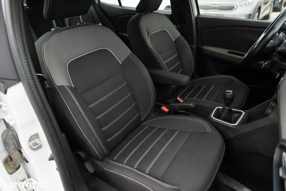 Dacia Logan TCe 90 MT5 Essential - 16