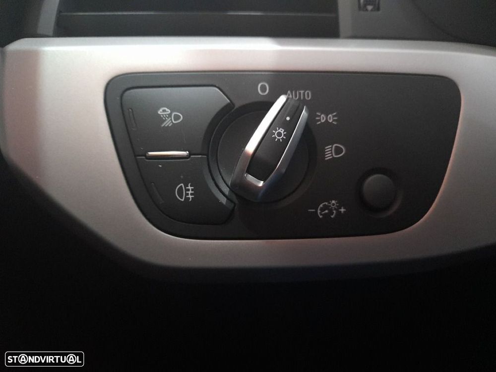 Audi A4 35 TDI S tronic - 13