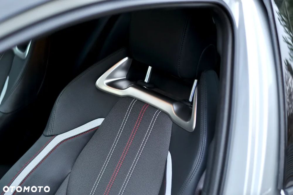 Toyota Corolla 2.0 Hybrid GR Sport - 34