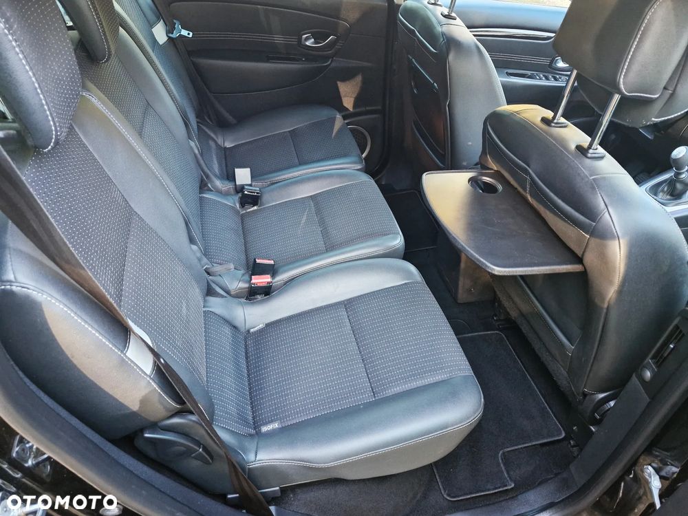Renault Scenic 1.6 16V 110 Dynamique - 9