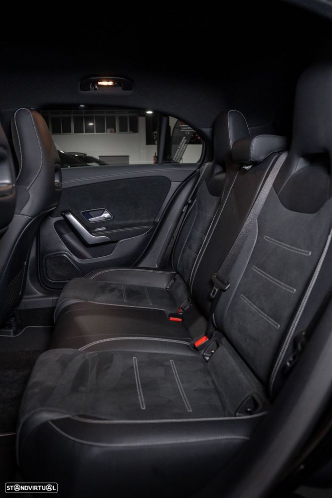 Mercedes-Benz A 250 e AMG Line - 32