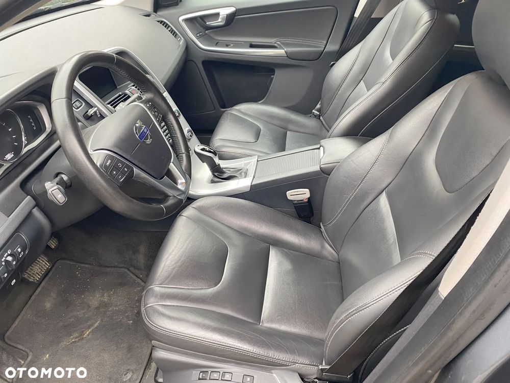Volvo XC 60 - 6