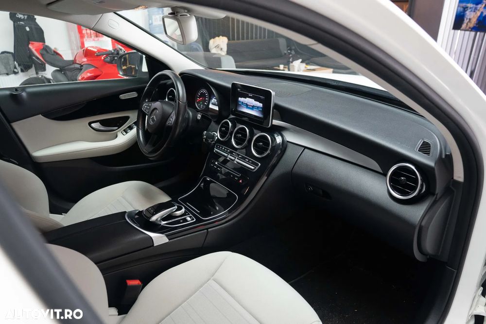 Mercedes-Benz C 180 9G-TRONIC Avantgarde - 8