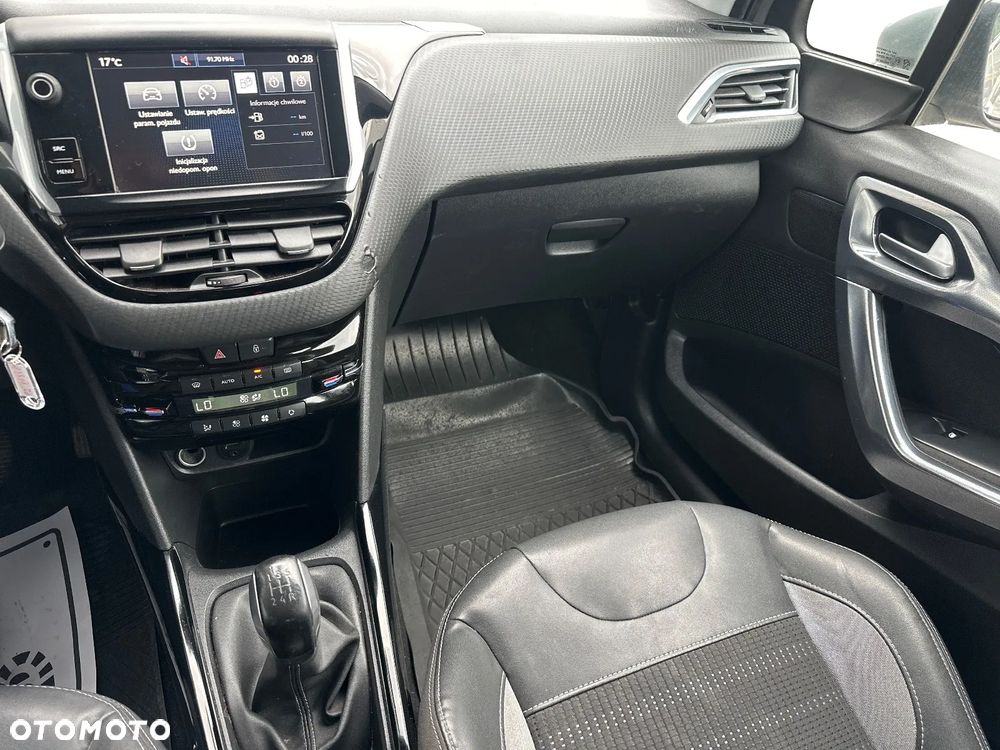 Peugeot 2008 1.6 BlueHDi Allure - 16