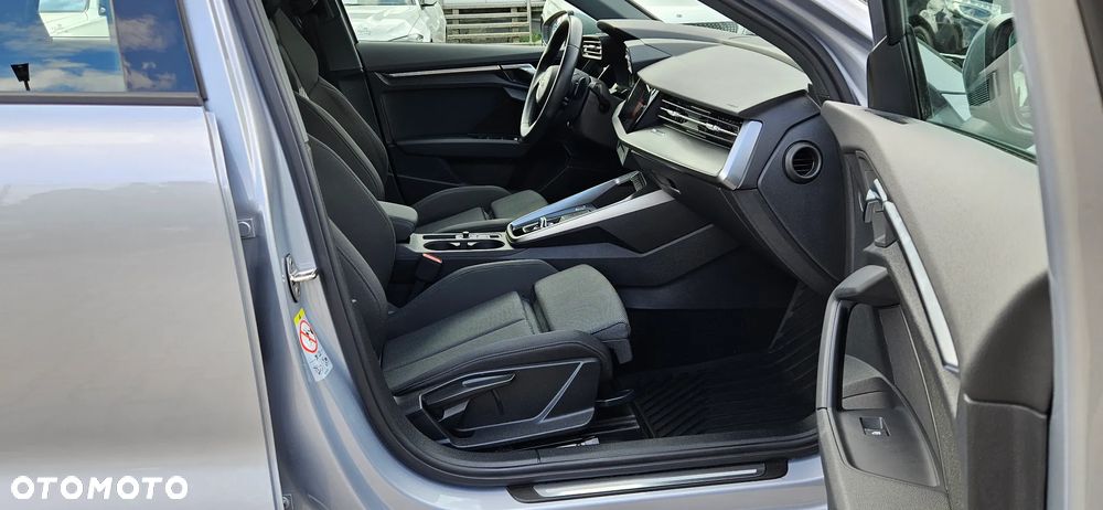 Audi A3 Sportback 35 TFSI S tronic - 12