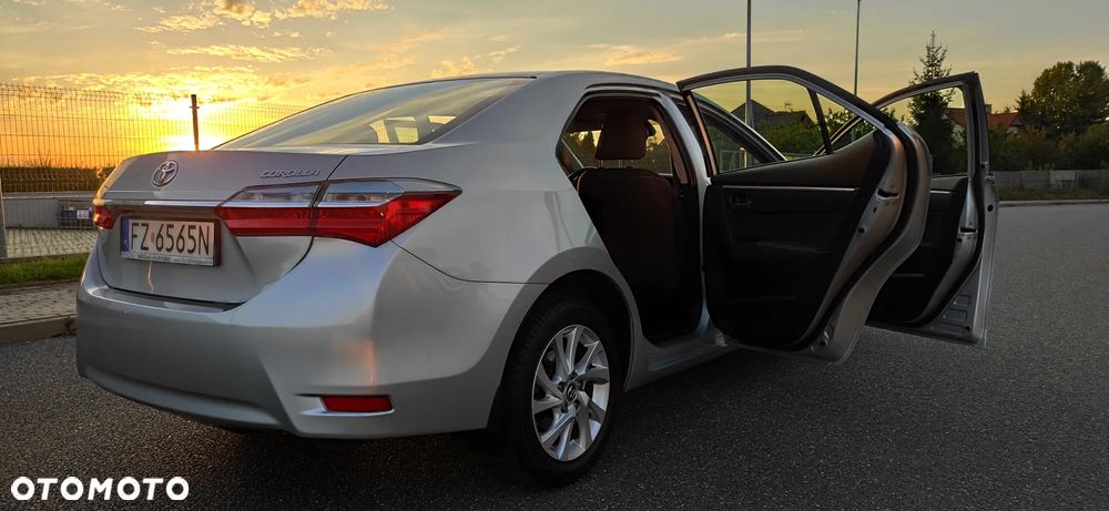 Toyota Corolla 1.6 Comfort - 8