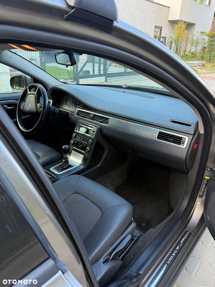 Volvo V70 2.0D Kinetic - 24