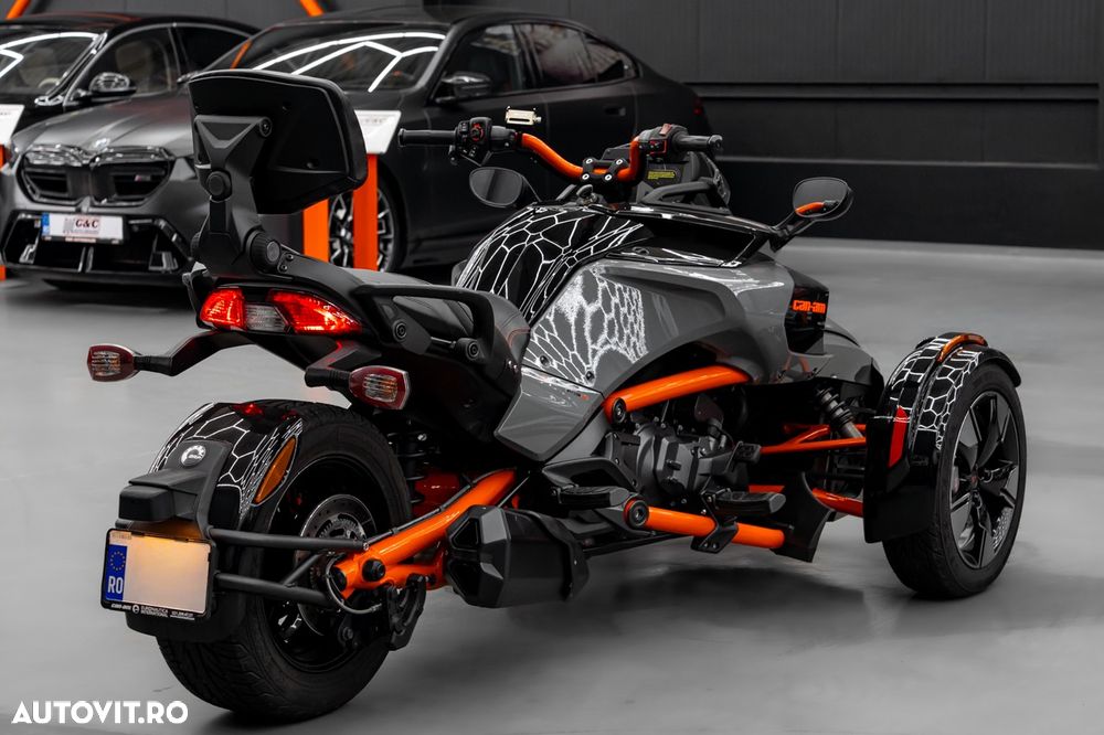 Can-Am Spyder - 7