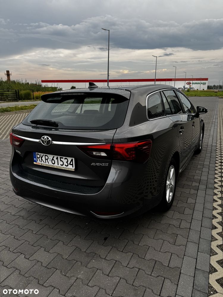 Toyota Avensis - 7