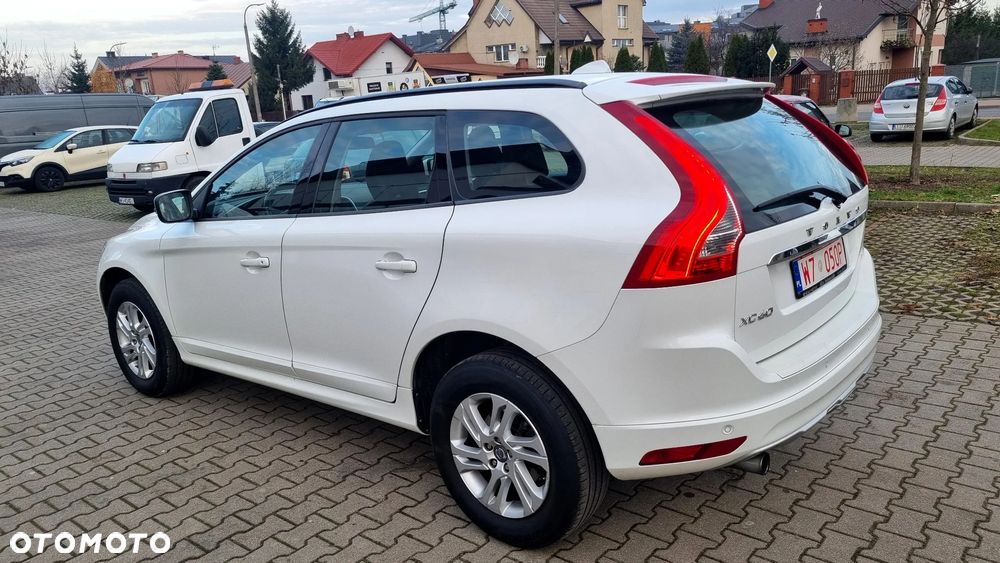Volvo XC 60 D3 Momentum - 8