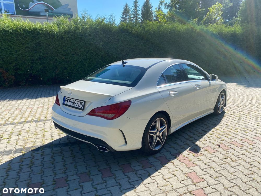 Mercedes-Benz CLA 250 7G-DCT AMG Line - 4