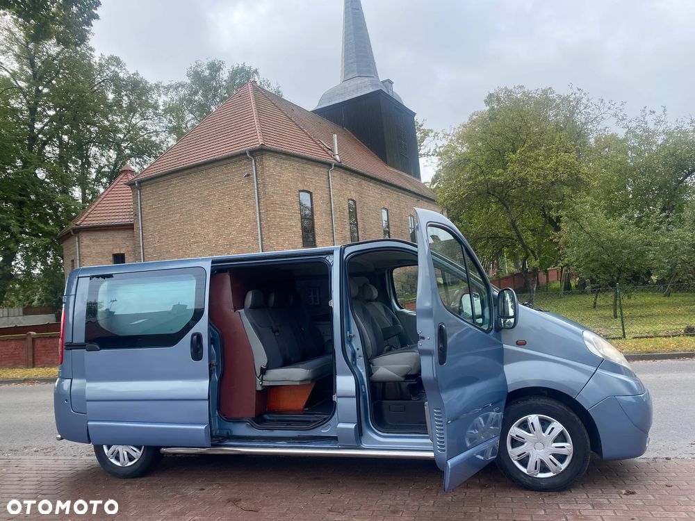 Opel Vivaro - 1