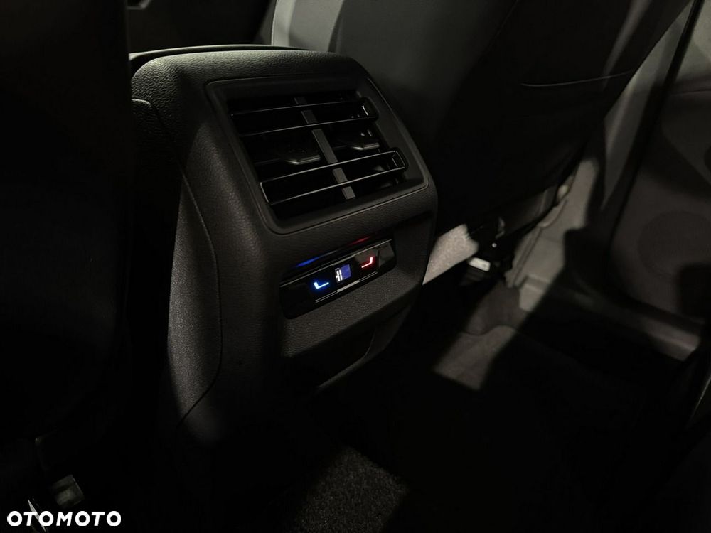 Volkswagen Tiguan - 31