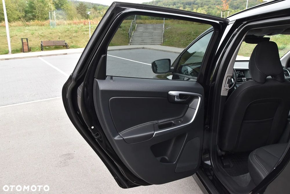 Volvo XC 60 D4 Drive-E Kinetic - 15