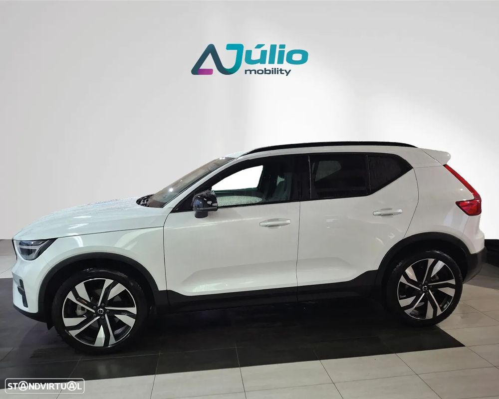 Volvo XC 40 2.0 B3 Plus Dark - 3