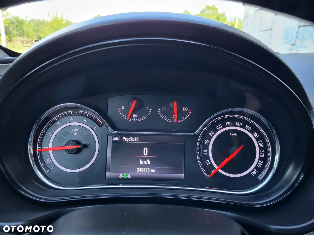 Opel Insignia - 9