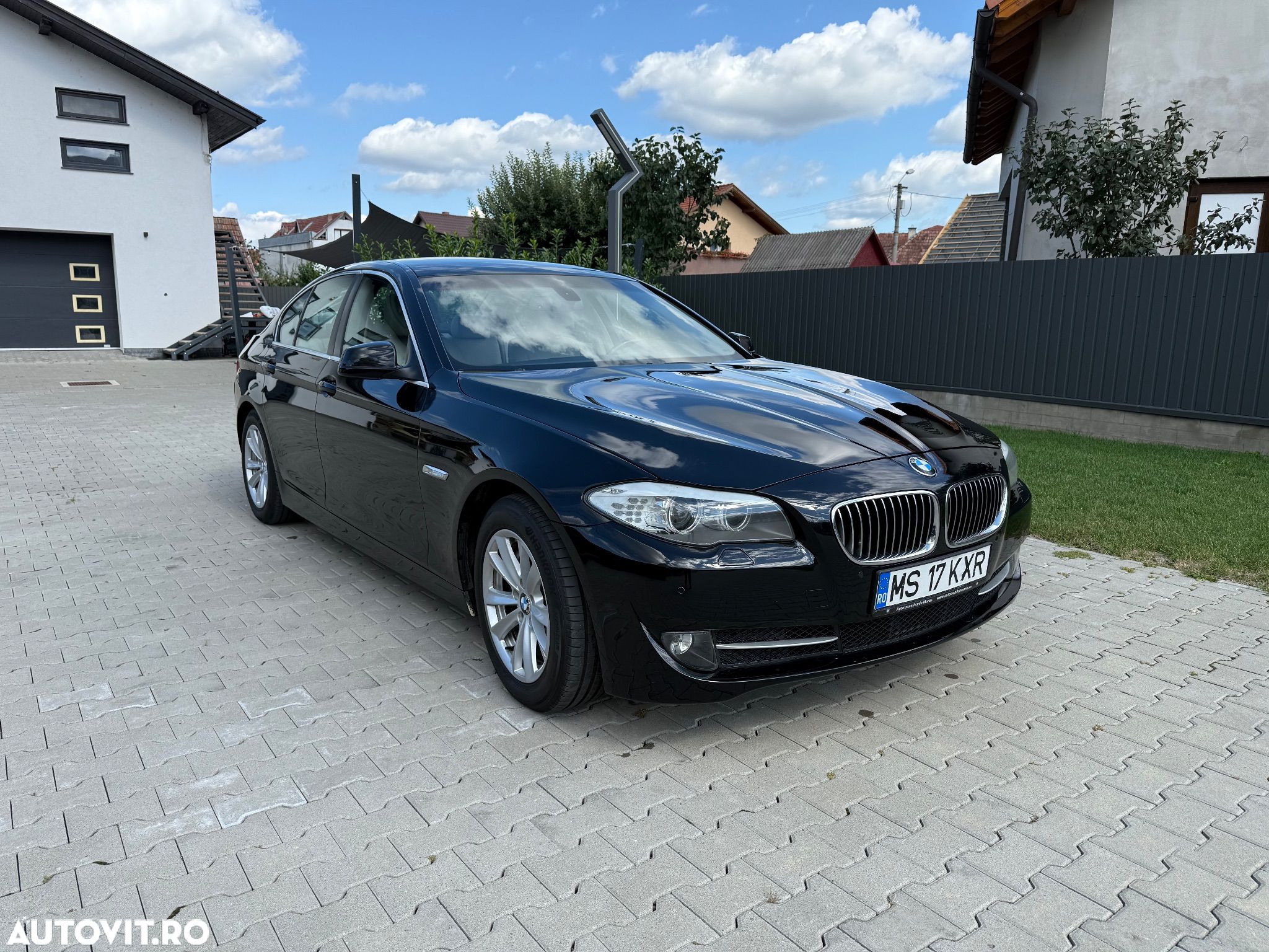 BMW Seria 5 525d xDrive - 1