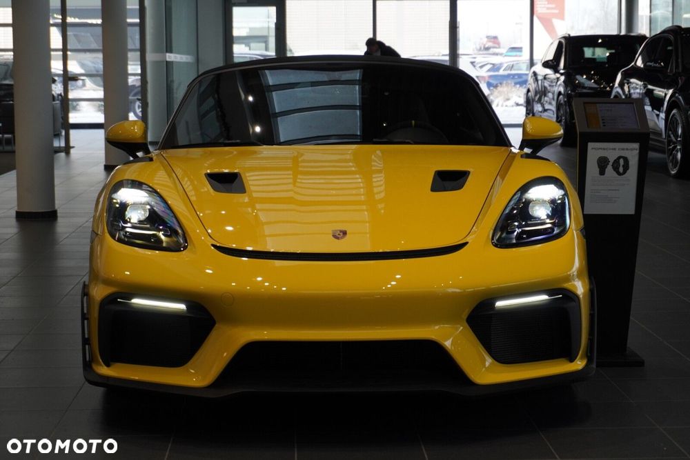 Porsche 718 Spyder - 14
