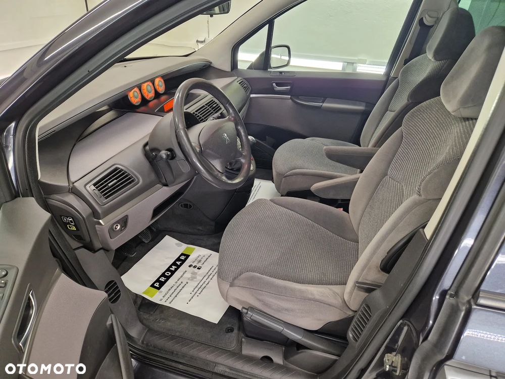 Peugeot 807 HDi 135 Family - 16