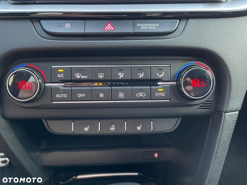 Kia Ceed 1.6 CRDi SCR L Business Line DCT - 27