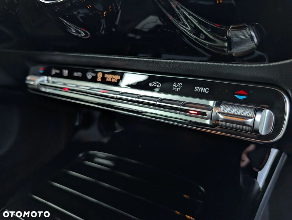 Mercedes-Benz CLA 200 d Progressive 8G-DCT - 15
