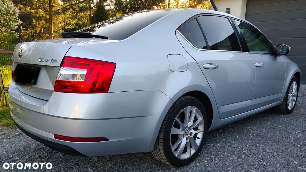 Skoda Octavia 2.0 TDI Style DSG - 4