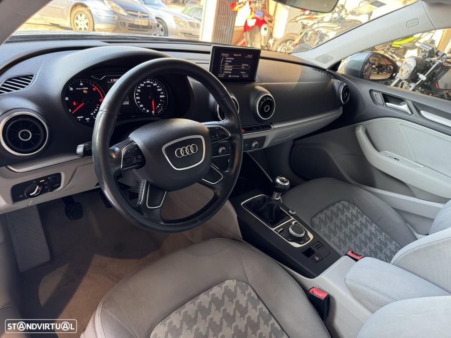 Audi A3 Sportback - 8
