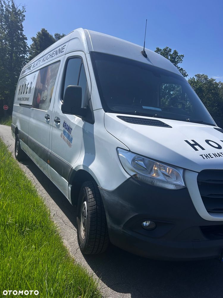 Mercedes-Benz Sprinter - 4