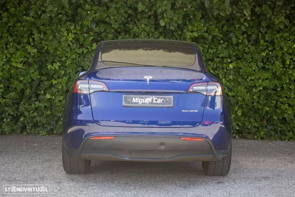 Tesla Model Y Long Range Dual Motor AWD - 10