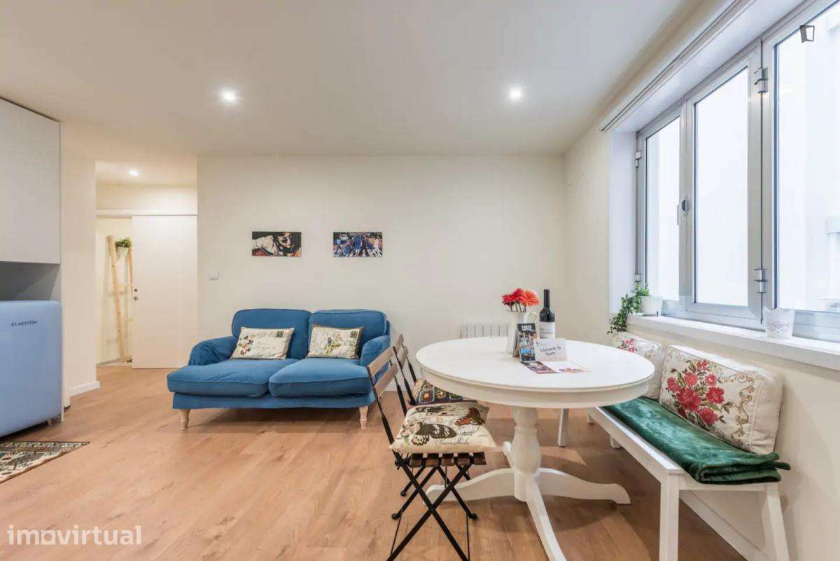 Apartamento com 2 quartos - localizado em Sé Porto - Grande imagem: 2/20