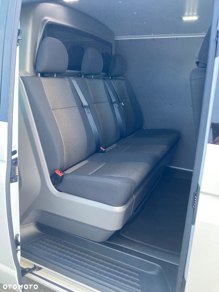 Volkswagen Transporter - 24