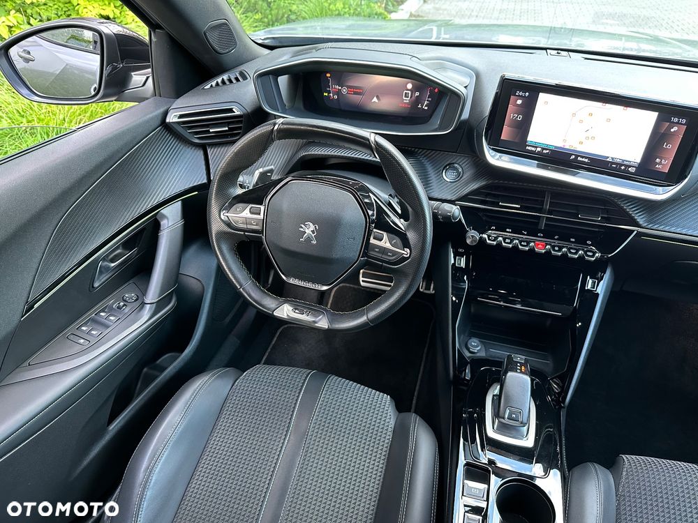 Peugeot 2008 1.2 PureTech GT S&S EAT8 - 8