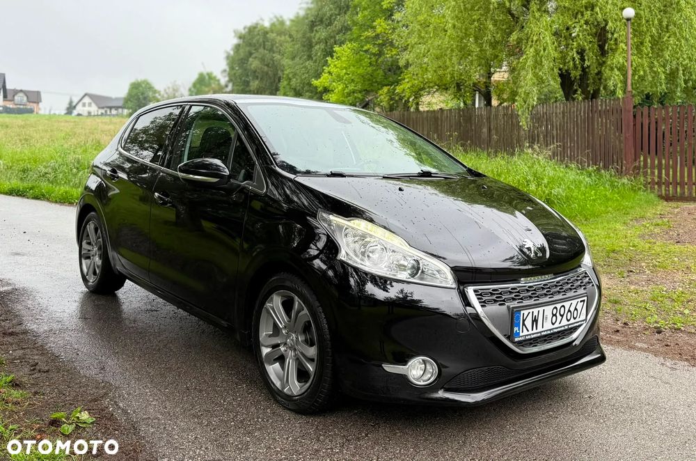 Peugeot 208 1.6 e-HDi Allure STT - 4