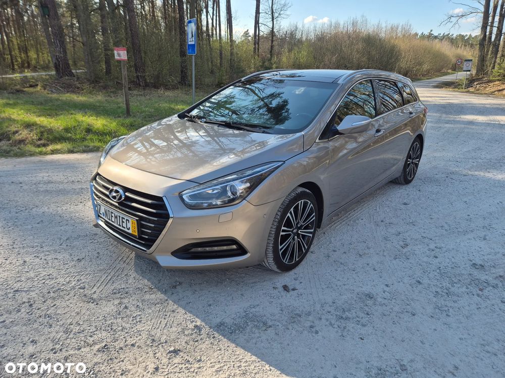 Hyundai i40 Kombi blue 1.7 CRDi DCT Premium - 3