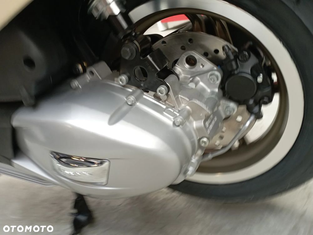 Vespa Primavera - 12