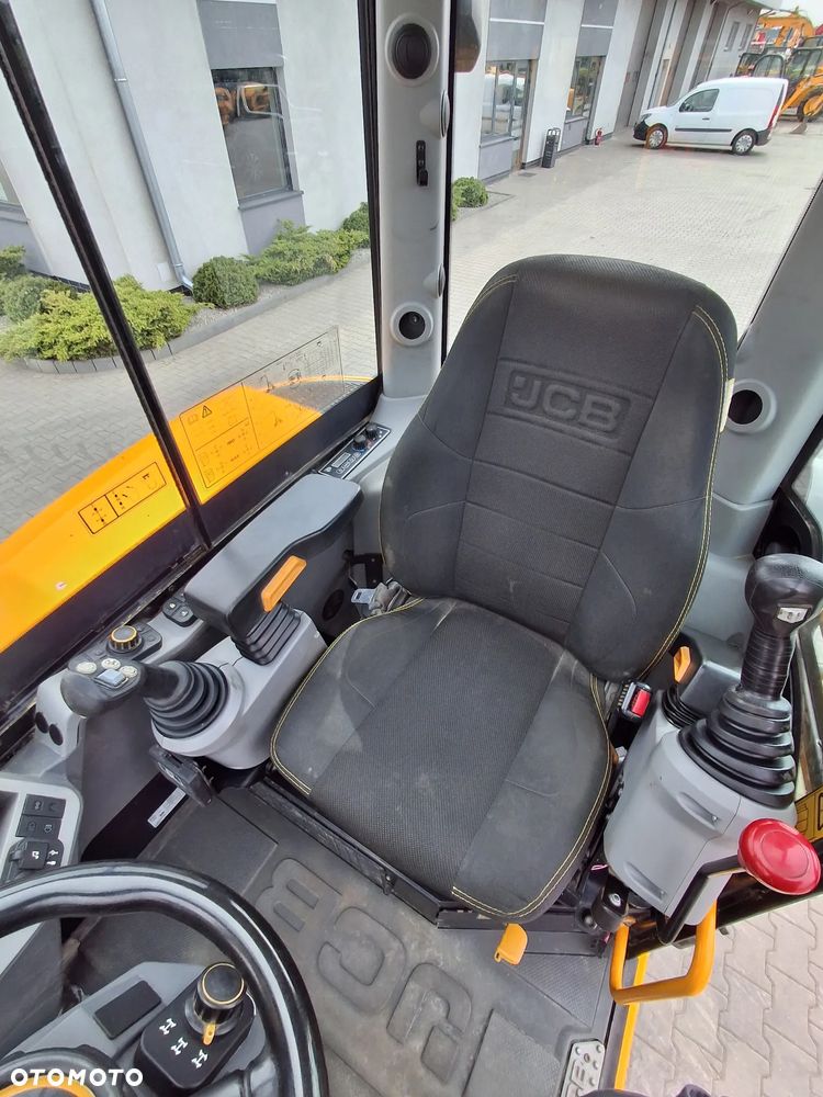 JCB HYDRADIG 110 W - 12
