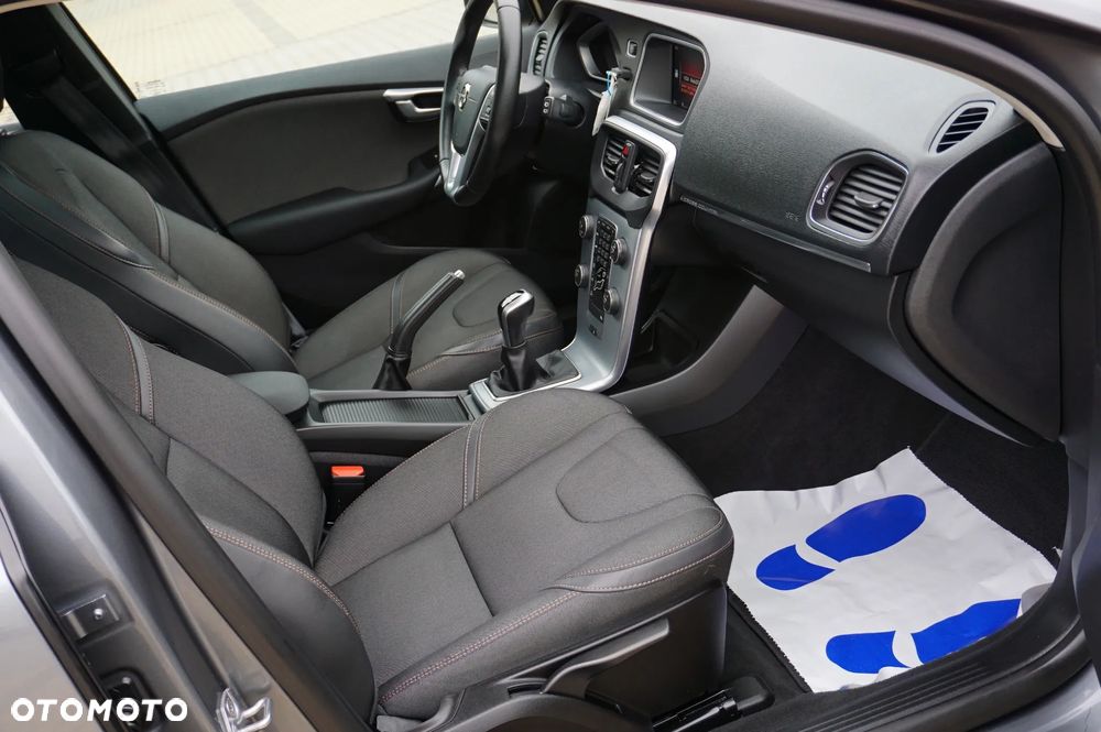 Volvo V40 Cross Country D2 Momentum - 22