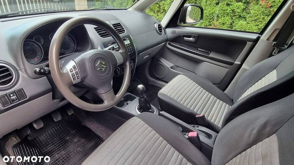Suzuki SX4 - 11