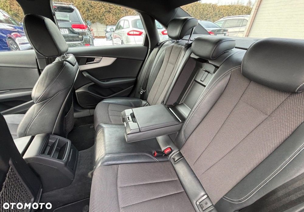 Audi A4 Limousine - 14