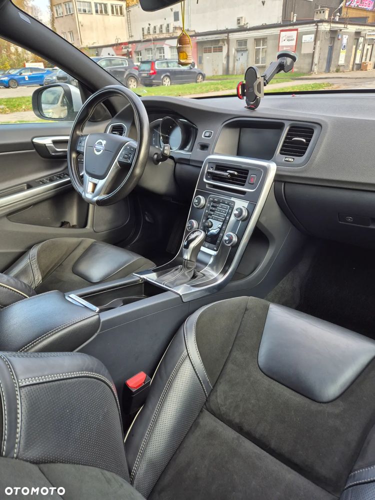Volvo V60 D4 Drive-E R-Design Momentum - 21