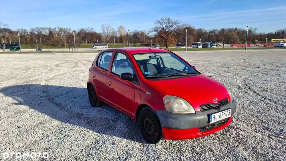 Toyota Yaris 1.0 Base - 13