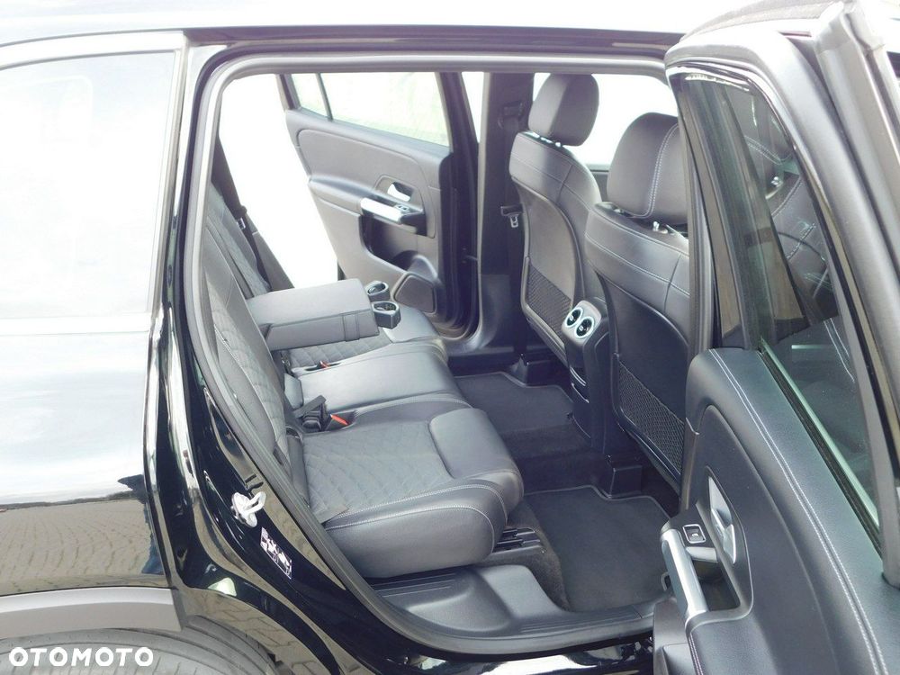 Mercedes-Benz GLB 200 d Progressive 8G-DCT - 4