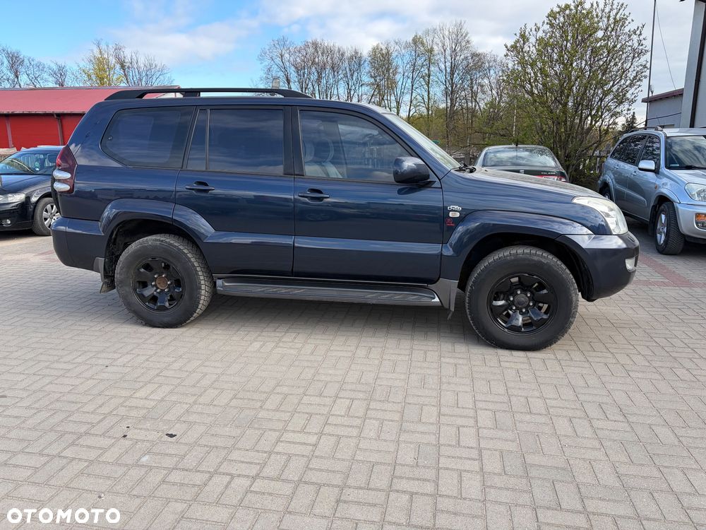 Toyota Land Cruiser - 3