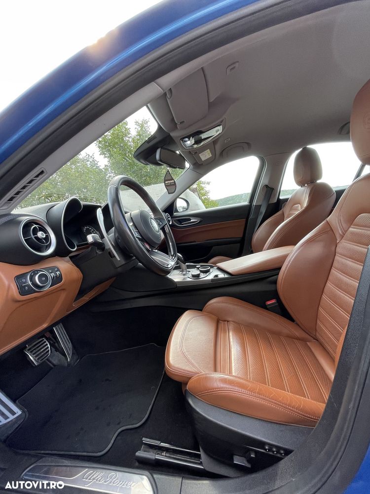 Alfa Romeo Giulia - 11