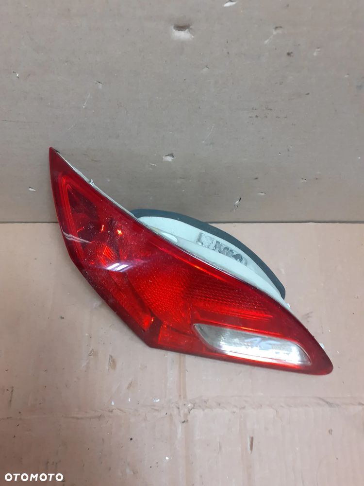 LAMPA TYLNA LEWA OPEL ASTRA J - 3