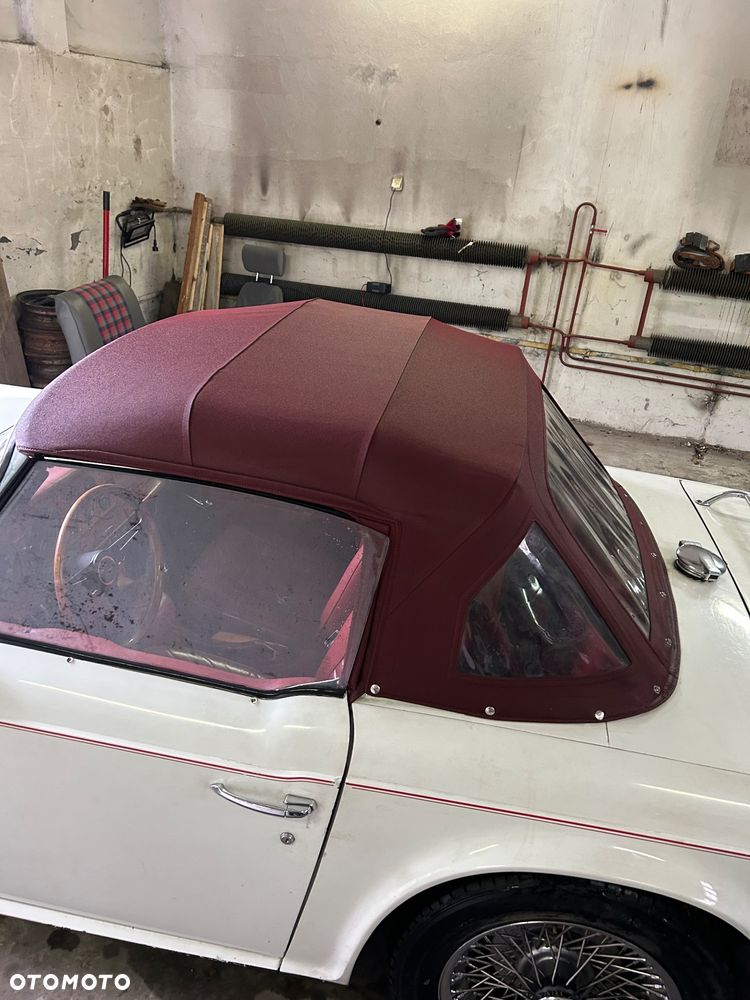 Triumph TR6 - 5