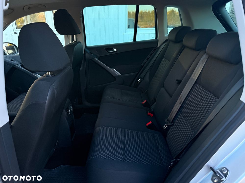 Volkswagen Tiguan - 16