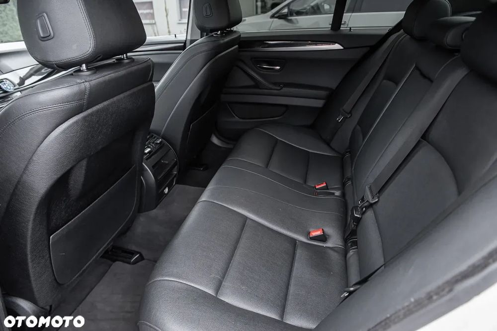 BMW Seria 5 - 29