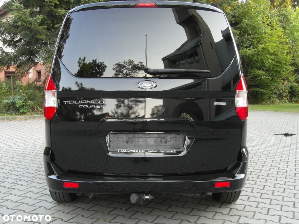 Ford Tourneo Courier 1.0 EcoBoost S&S Trend - 6
